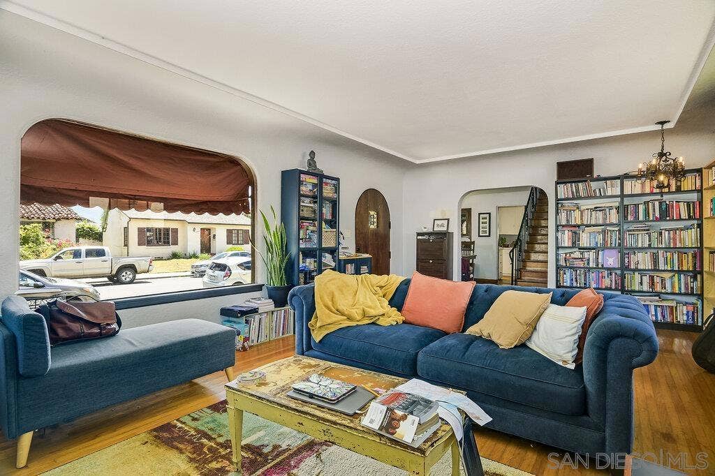 1240 Golden Gate Dr., San Diego, CA 92116 1240 Golden Gate Dr., San Diego, CA 92116