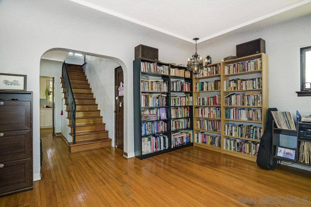 1240 Golden Gate Dr., San Diego, CA 92116 1240 Golden Gate Dr., San Diego, CA 92116