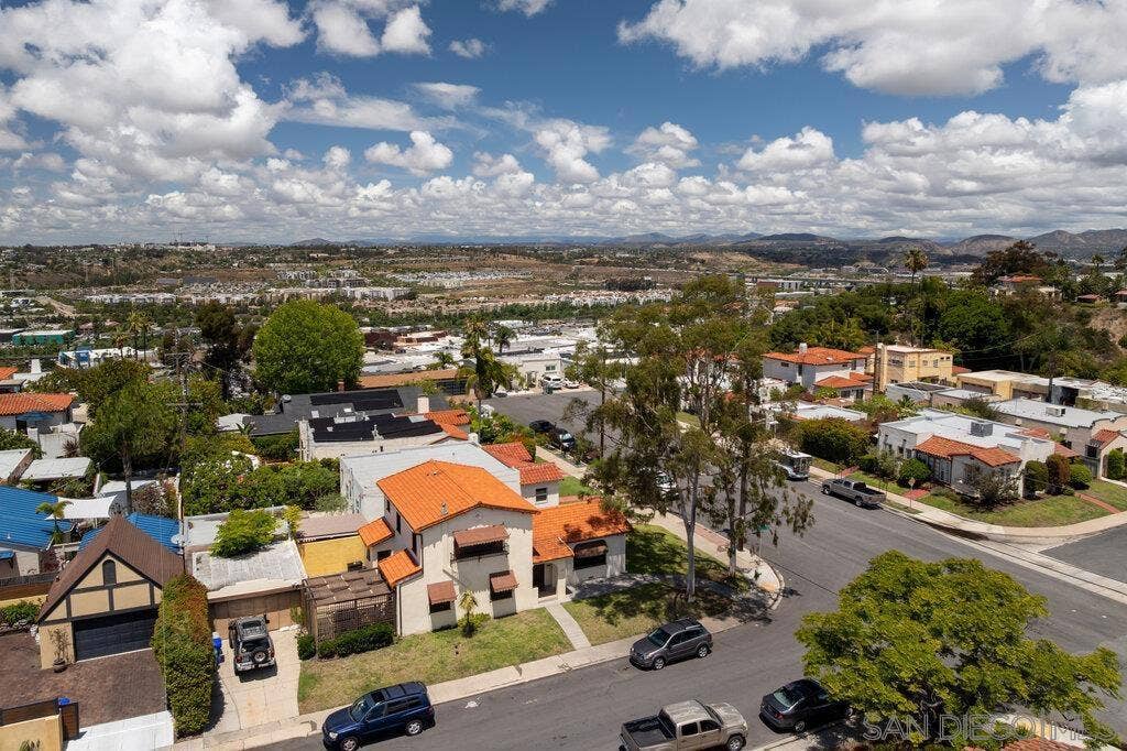 1240 Golden Gate Dr., San Diego, CA 92116 1240 Golden Gate Dr., San Diego, CA 92116