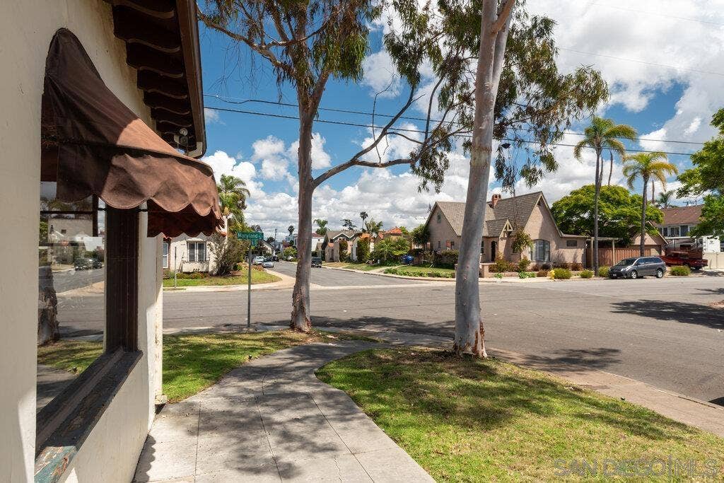 1240 Golden Gate Dr., San Diego, CA 92116 1240 Golden Gate Dr., San Diego, CA 92116