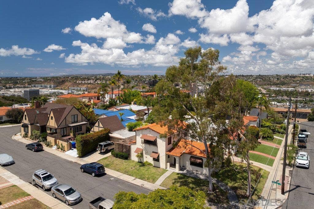 1240 Golden Gate Dr., San Diego, CA 92116 1240 Golden Gate Dr., San Diego, CA 92116