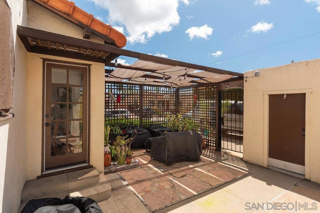 1240 Golden Gate Dr., San Diego, CA 92116 1240 Golden Gate Dr., San Diego, CA 92116