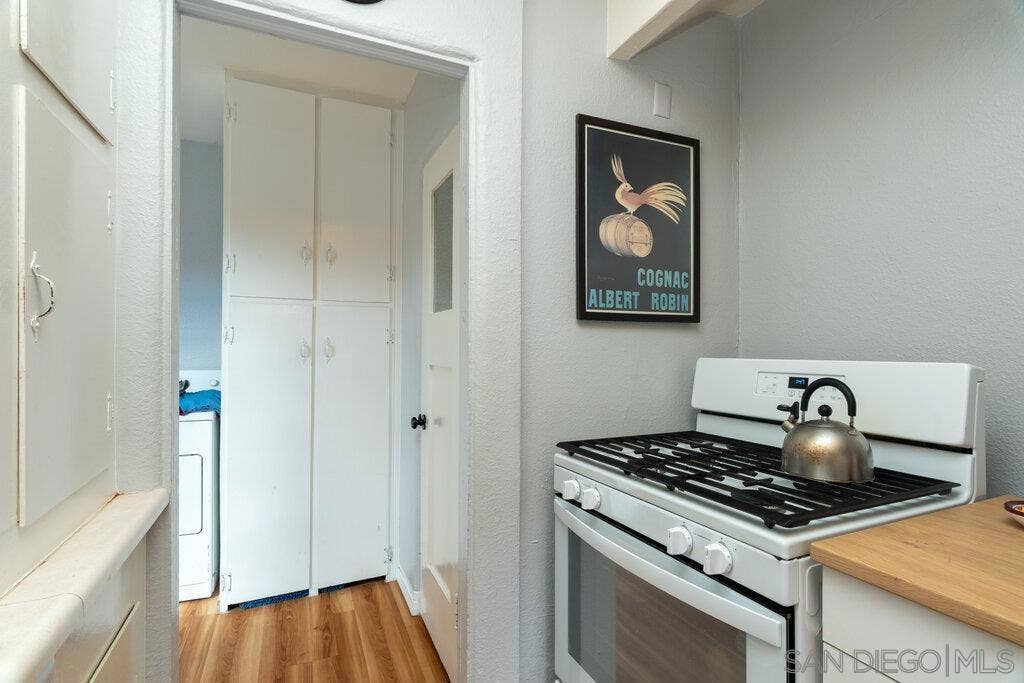 1240 Golden Gate Dr., San Diego, CA 92116 1240 Golden Gate Dr., San Diego, CA 92116