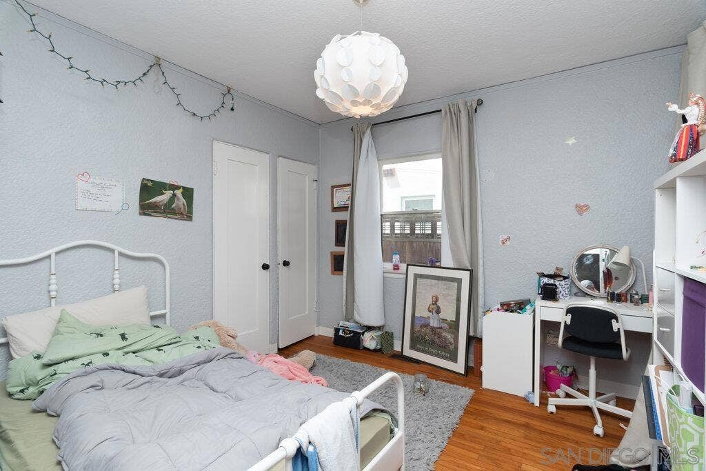 1240 Golden Gate Dr., San Diego, CA 92116 1240 Golden Gate Dr., San Diego, CA 92116
