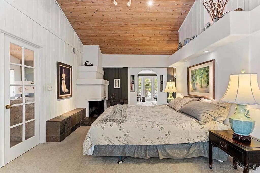 1556 VIA RANCHO PKWY, Escondido, CA 92029 1556 VIA RANCHO PKWY, Escondido, CA 92029