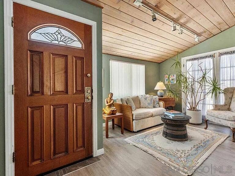 1556 VIA RANCHO PKWY, Escondido, CA 92029 1556 VIA RANCHO PKWY, Escondido, CA 92029