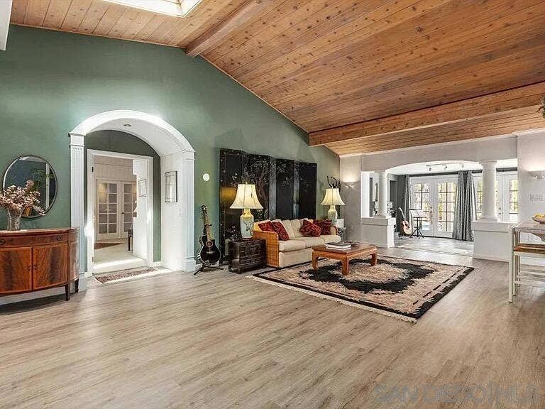 1556 VIA RANCHO PKWY, Escondido, CA 92029 1556 VIA RANCHO PKWY, Escondido, CA 92029