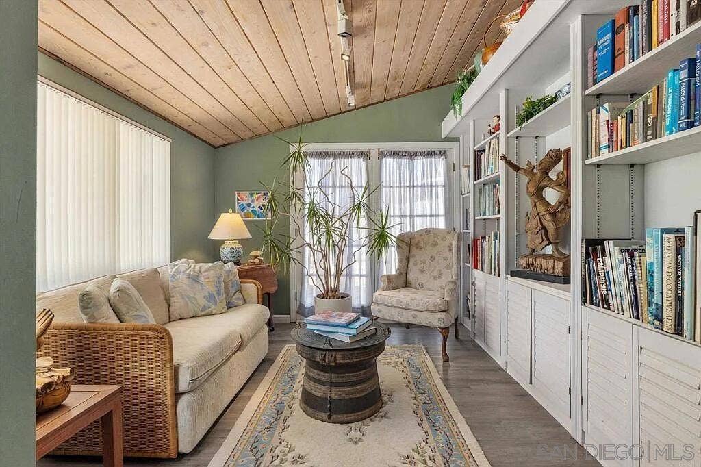 1556 VIA RANCHO PKWY, Escondido, CA 92029 1556 VIA RANCHO PKWY, Escondido, CA 92029
