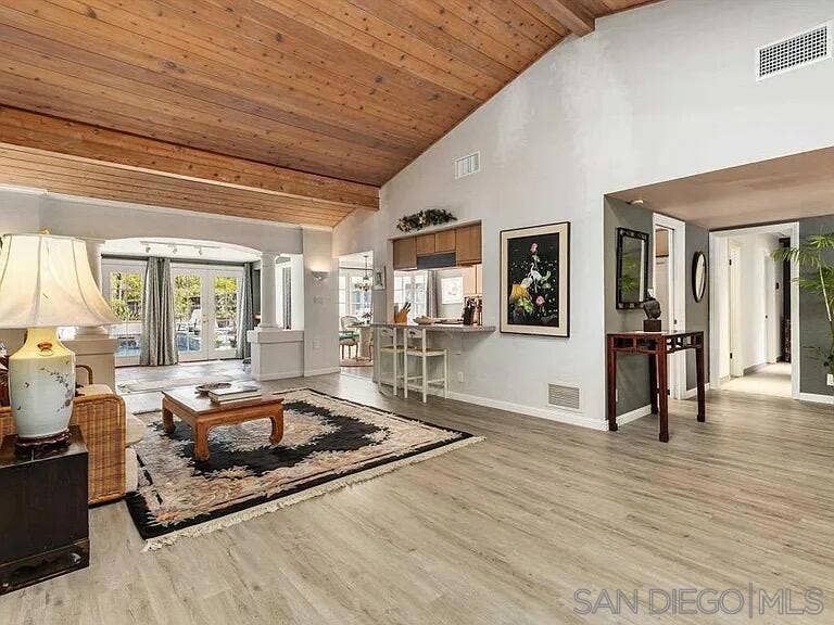 1556 VIA RANCHO PKWY, Escondido, CA 92029 1556 VIA RANCHO PKWY, Escondido, CA 92029