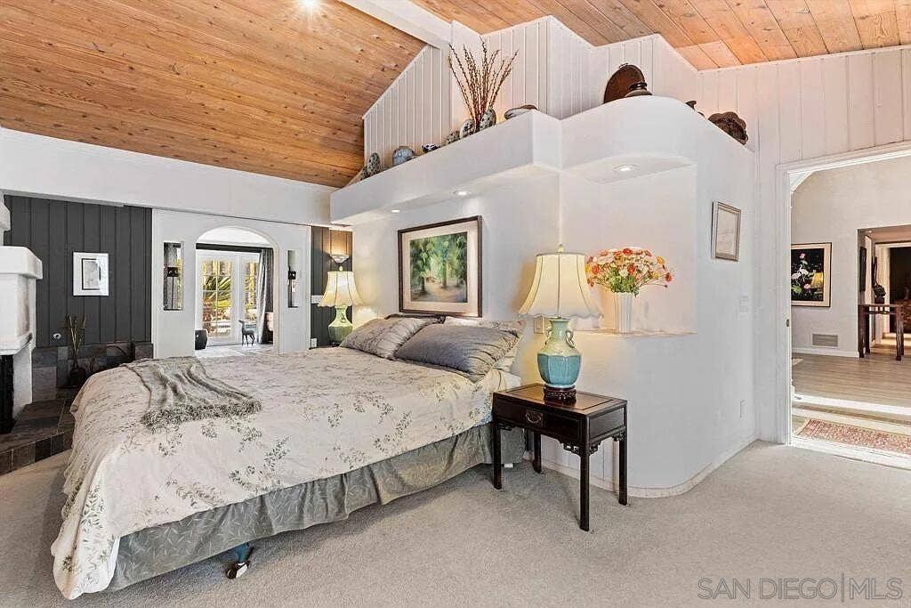 1556 VIA RANCHO PKWY, Escondido, CA 92029 1556 VIA RANCHO PKWY, Escondido, CA 92029