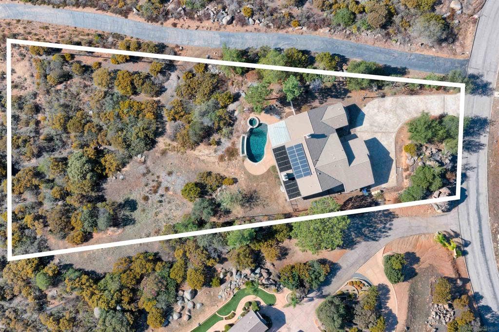 2261 Camino Del Vecino, Alpine, CA 91901