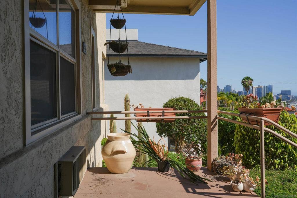 3365 State, San Diego, CA 92103 3365 State, San Diego, CA 92103