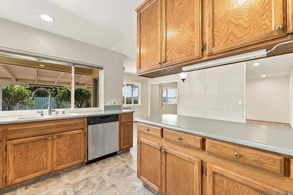 931 Eton Ct, Chula Vista, CA 91913 931 Eton Ct, Chula Vista, CA 91913