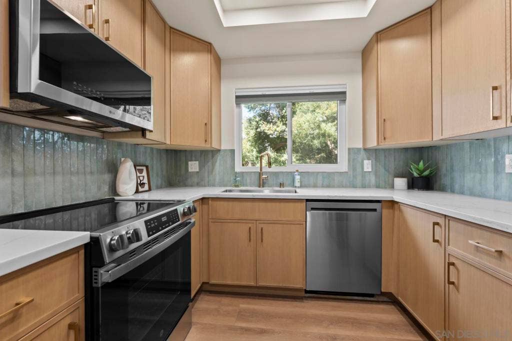 3644 3rd Ave, #5, San Diego, CA 92103 3644 3rd Ave, #5, San Diego, CA 92103