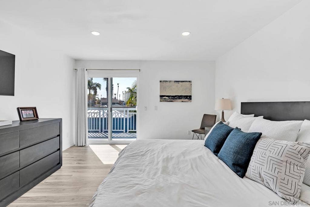 32 Montego Court, Coronado, CA 92118 32 Montego Court, Coronado, CA 92118
