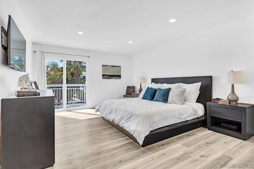 32 Montego Court, Coronado, CA 92118 32 Montego Court, Coronado, CA 92118
