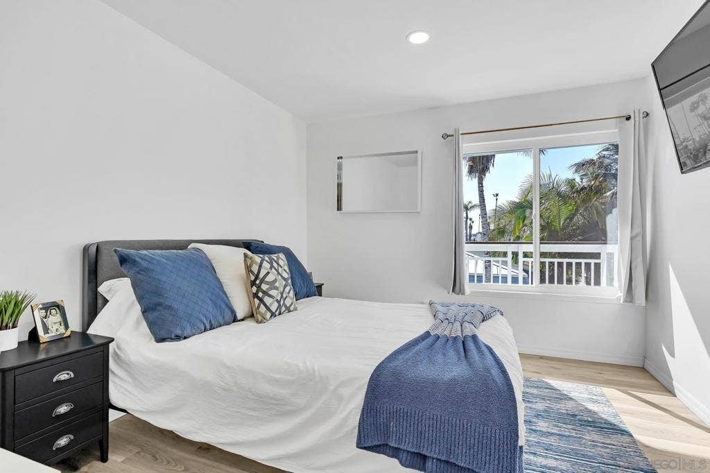 32 Montego Court, Coronado, CA 92118 32 Montego Court, Coronado, CA 92118