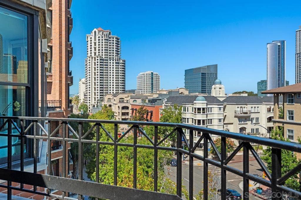 500 W Harbor Dr., #624, San Diego, CA 92101 Balcony