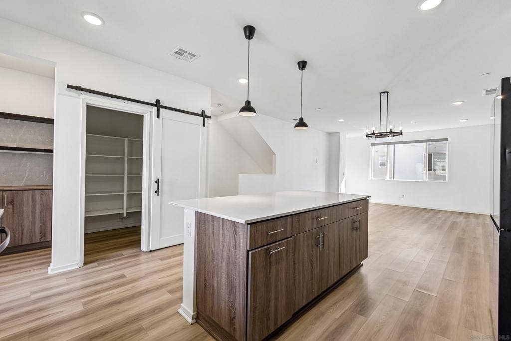 5227 Surfwalk, #106, San Diego, CA 92154