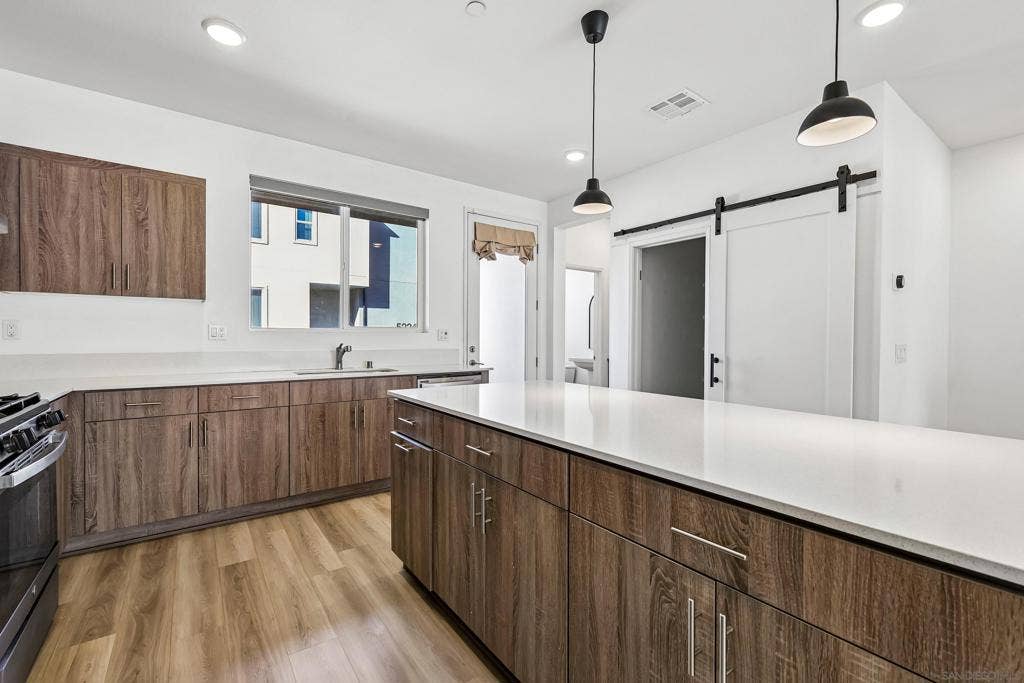 5227 Surfwalk, #106, San Diego, CA 92154