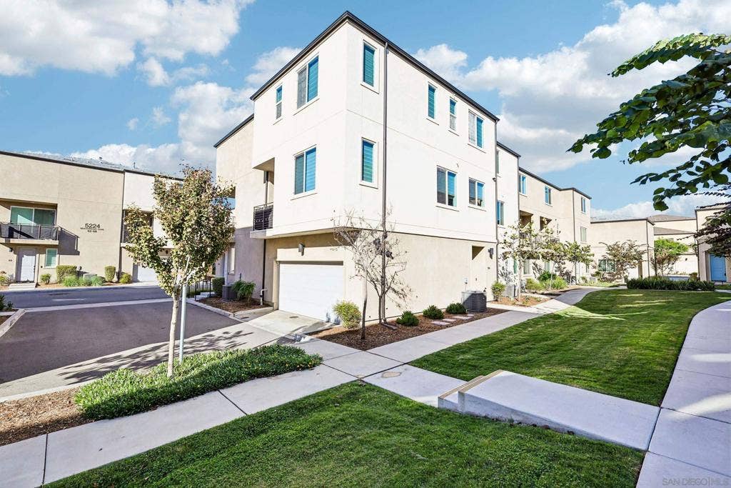 5227 Surfwalk, #106, San Diego, CA 92154
