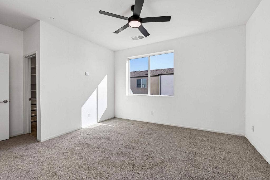 5227 Surfwalk, #106, San Diego, CA 92154