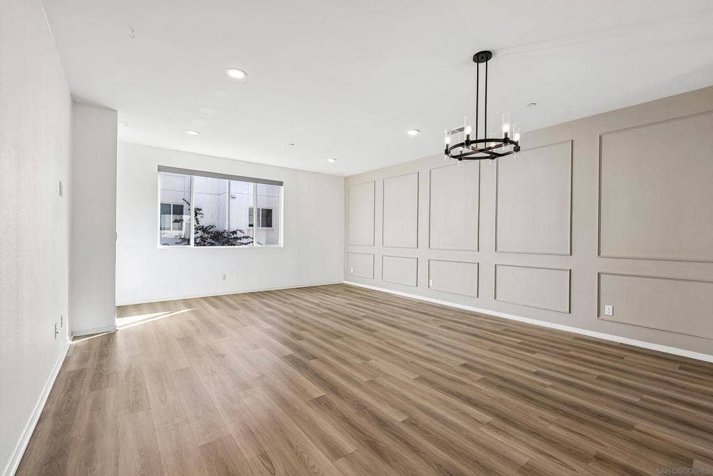 5227 Surfwalk, #106, San Diego, CA 92154