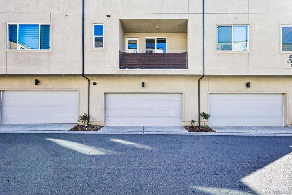 5227 Surfwalk, #106, San Diego, CA 92154