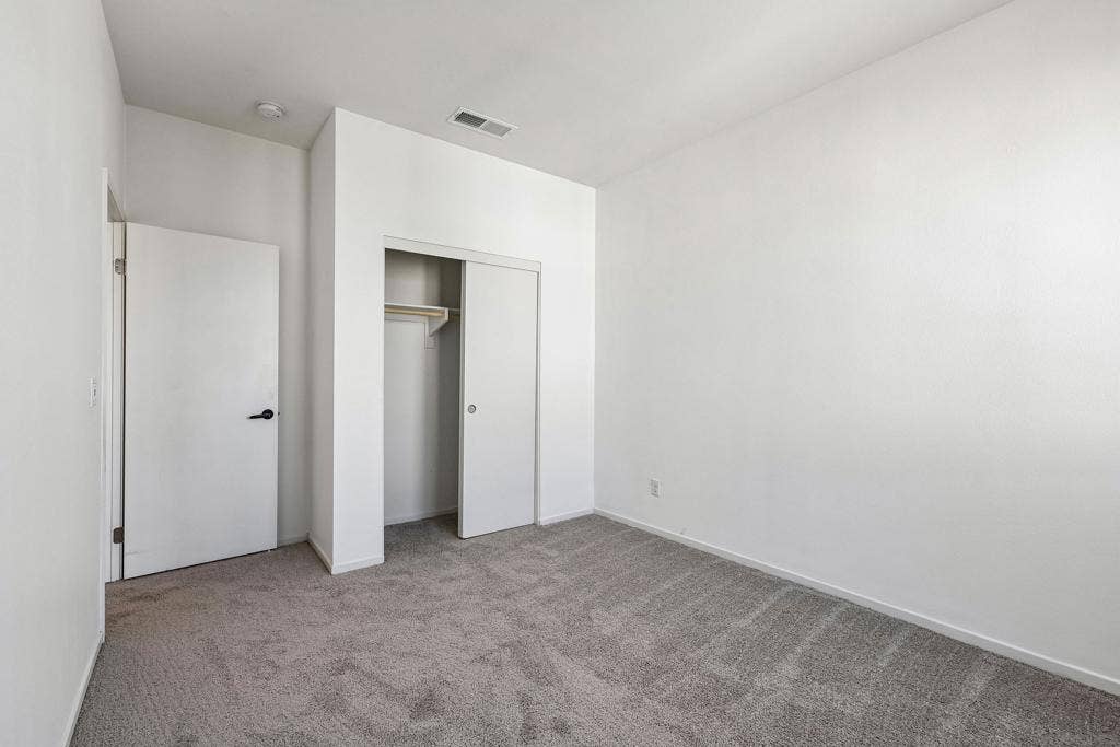 5227 Surfwalk, #106, San Diego, CA 92154