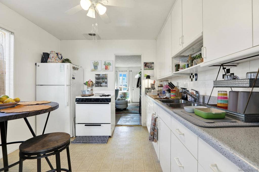 3252 Clairemont Mesa Blvd, San Diego, CA 92117 3252 Clairemont Mesa Blvd, San Diego, CA 92117