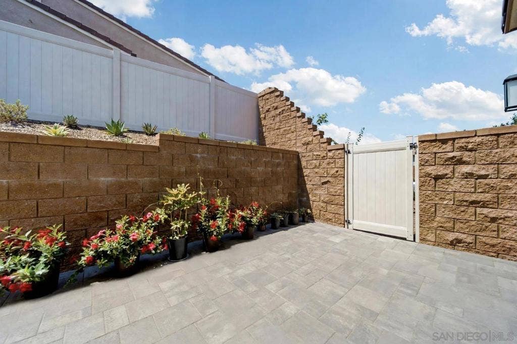 15159 Leia Way, San Diego, CA 92129 15159 Leia Way, San Diego, CA 92129