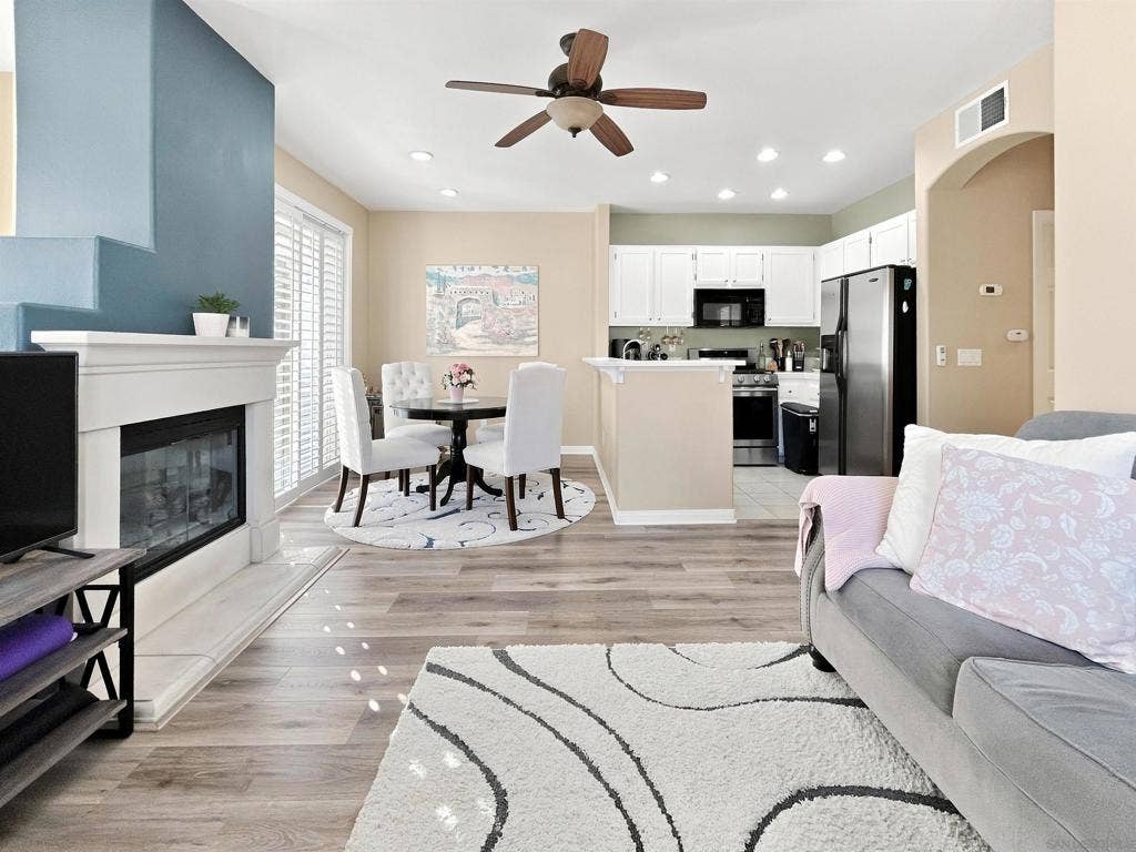 10970 Ivy Hill, #2, San Diego, CA 92131 10970 Ivy Hill, #2, San Diego, CA 92131