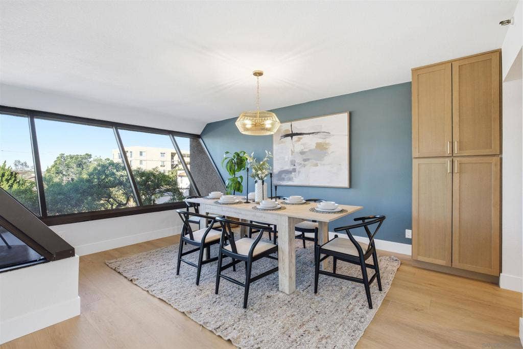 230 W Laurel, #204, San Diego, CA 92101 230 W Laurel, #204, San Diego, CA 92101