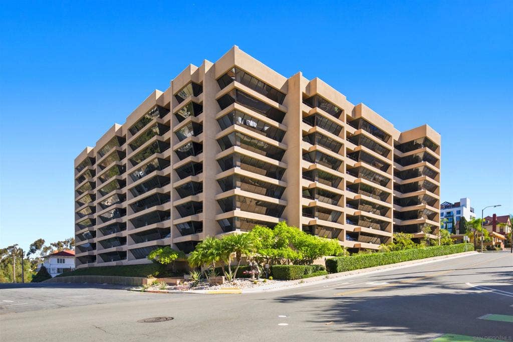 230 W Laurel, #204, San Diego, CA 92101 230 W Laurel, #204, San Diego, CA 92101
