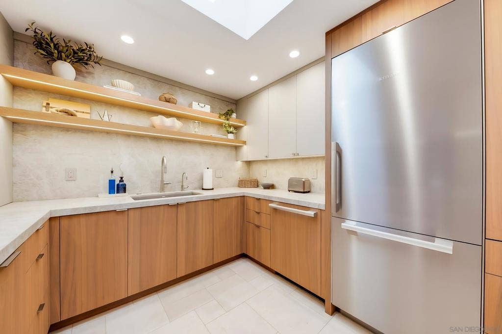 219 Calle De Sereno, Encinitas, CA 92024 219 Calle De Sereno, Encinitas, CA 92024