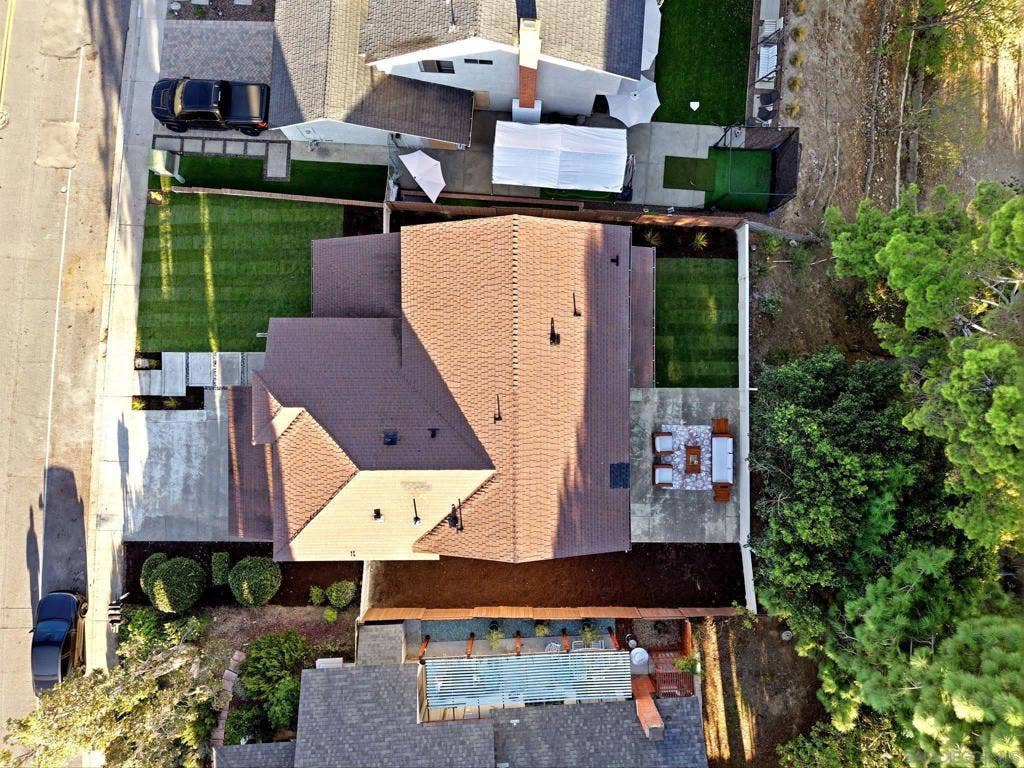 13293 Thunderhead, San Diego, CA 92129 13293 Thunderhead, San Diego, CA 92129