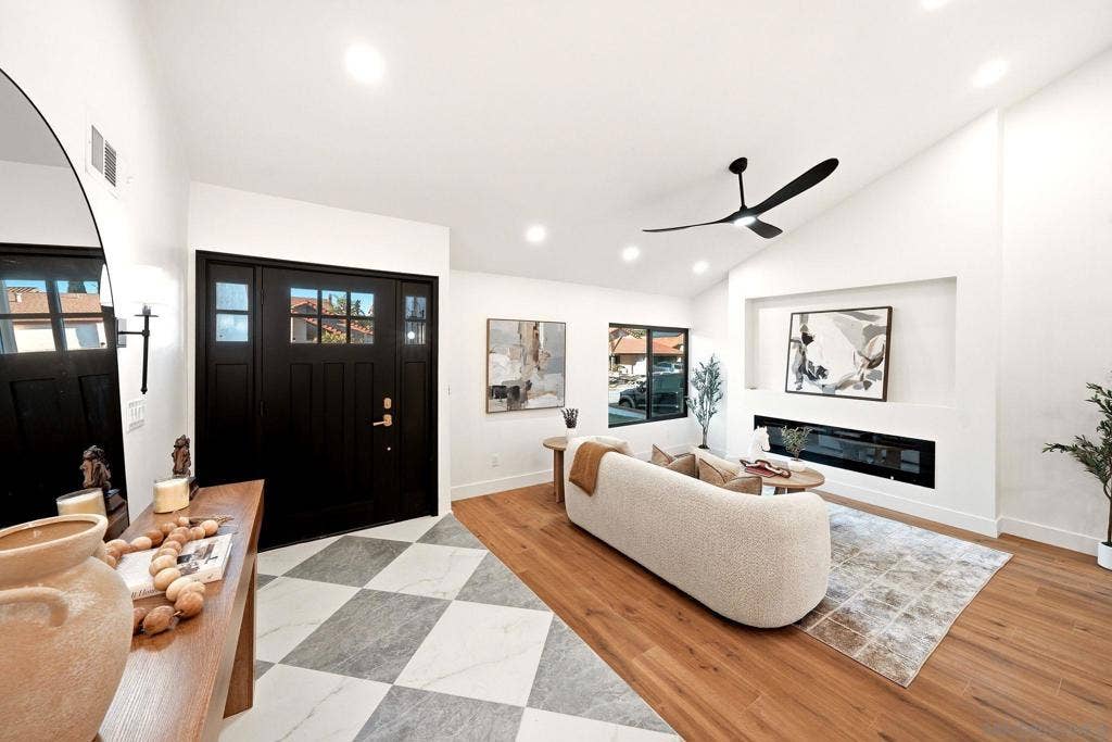 13293 Thunderhead, San Diego, CA 92129 13293 Thunderhead, San Diego, CA 92129