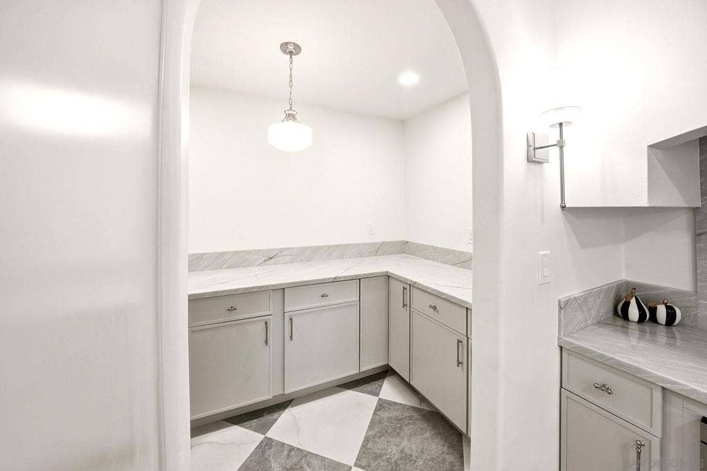 13293 Thunderhead, San Diego, CA 92129 13293 Thunderhead, San Diego, CA 92129