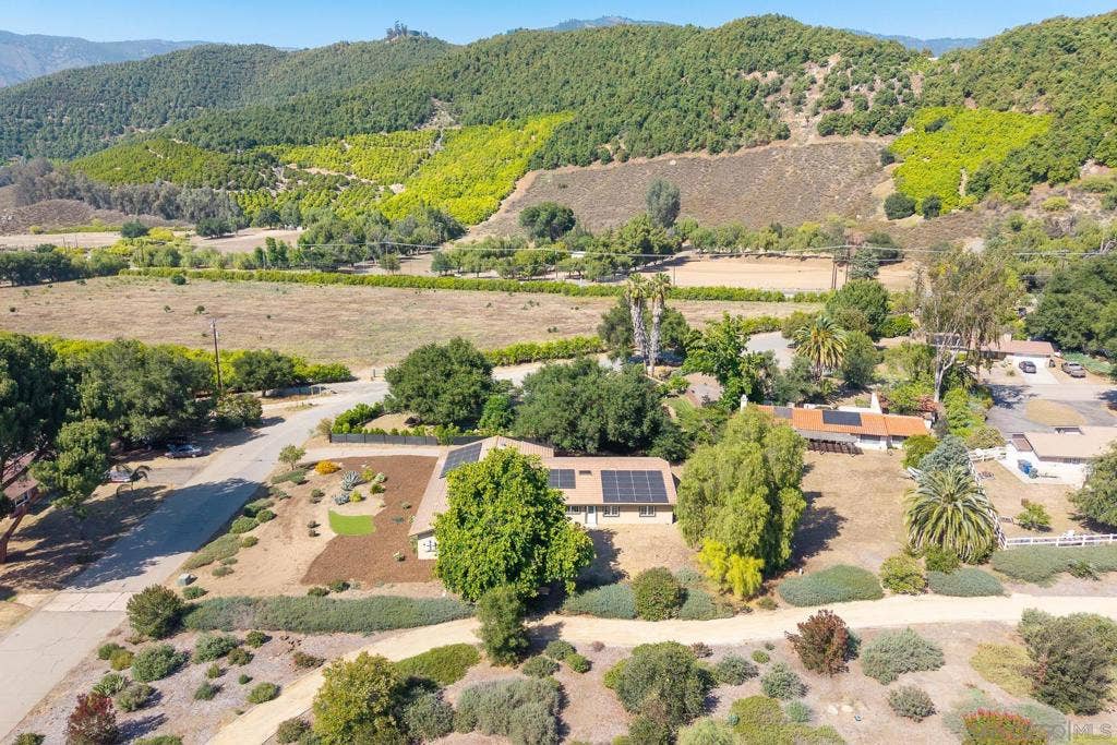 31973 Runway Drive, Valley Center, CA 92082