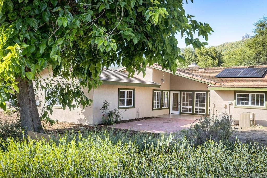31973 Runway Drive, Valley Center, CA 92082