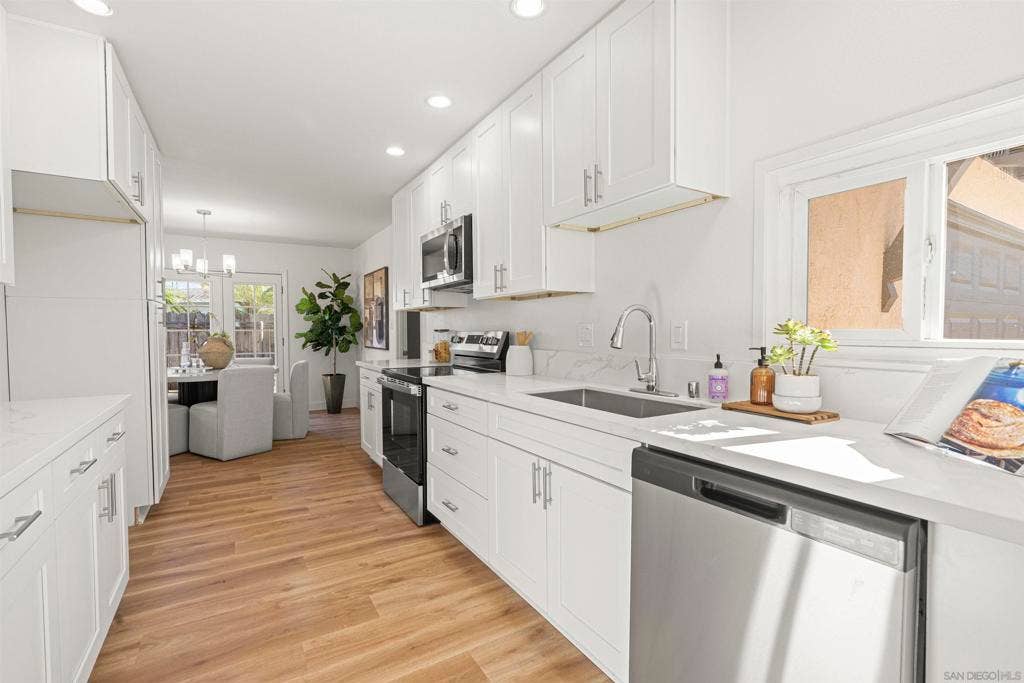 5090 Mount Harris Drive, San Diego, CA 92117 5090 Mount Harris Drive, San Diego, CA 92117