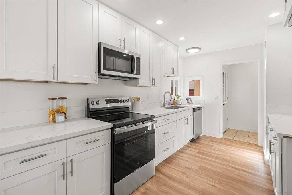 5090 Mount Harris Drive, San Diego, CA 92117 5090 Mount Harris Drive, San Diego, CA 92117