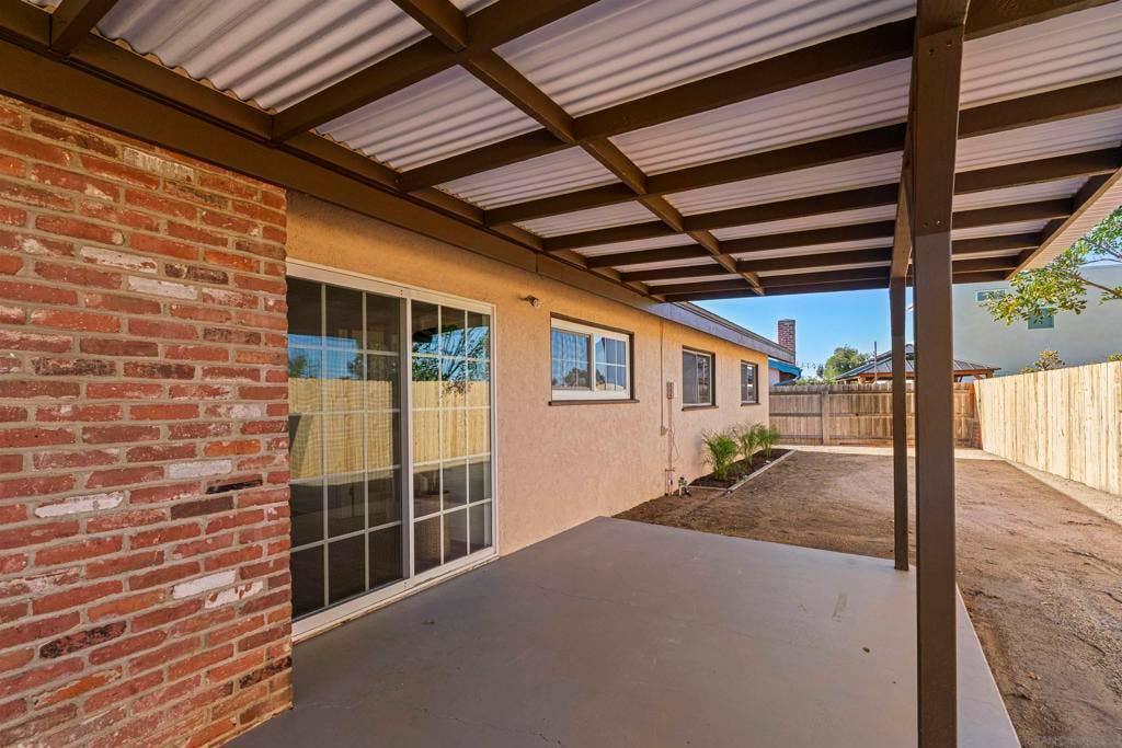 5090 Mount Harris Drive, San Diego, CA 92117 5090 Mount Harris Drive, San Diego, CA 92117
