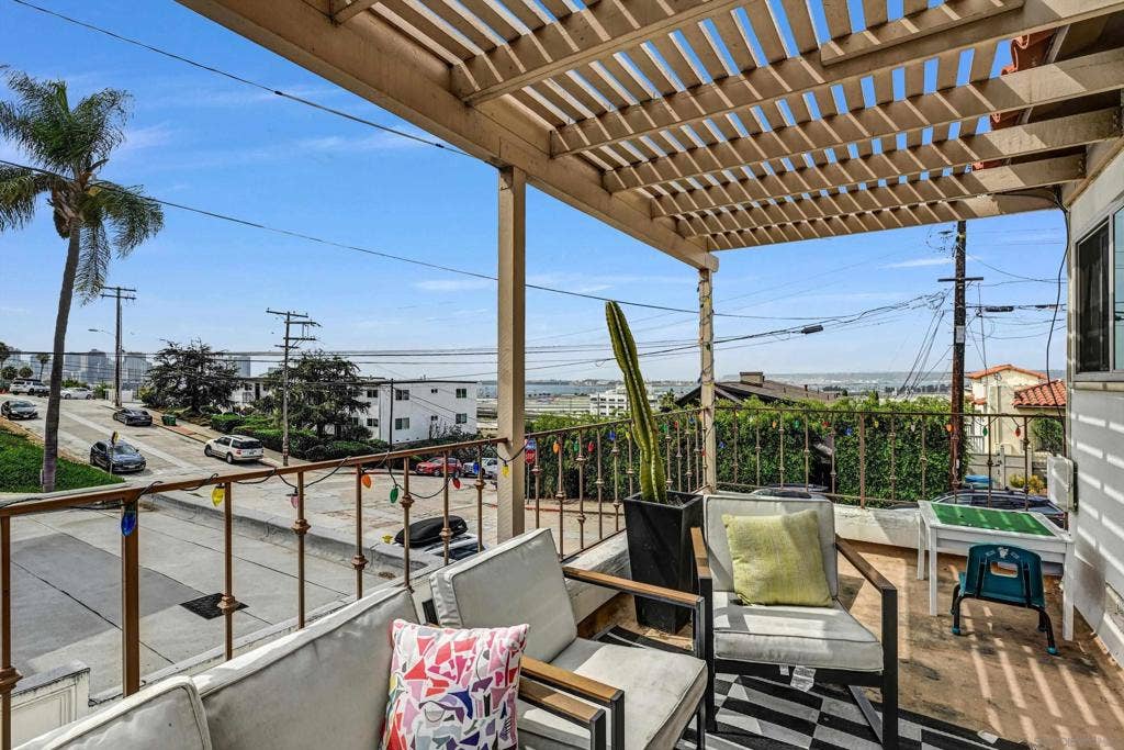 3319 Columbia St, San Diego, CA 92103 3319 Columbia St, San Diego, CA 92103