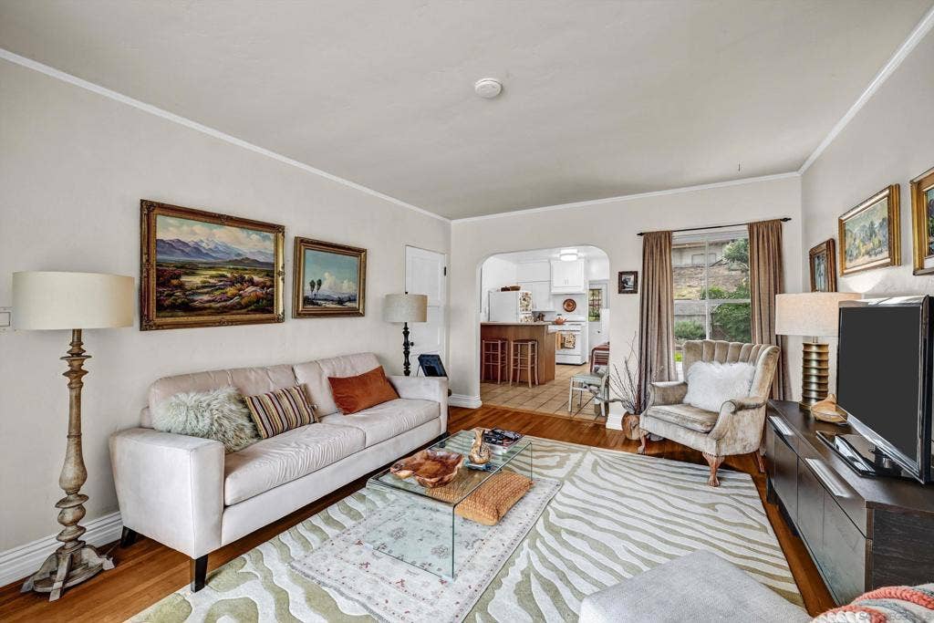 3319 Columbia St, San Diego, CA 92103 3319 Columbia St, San Diego, CA 92103