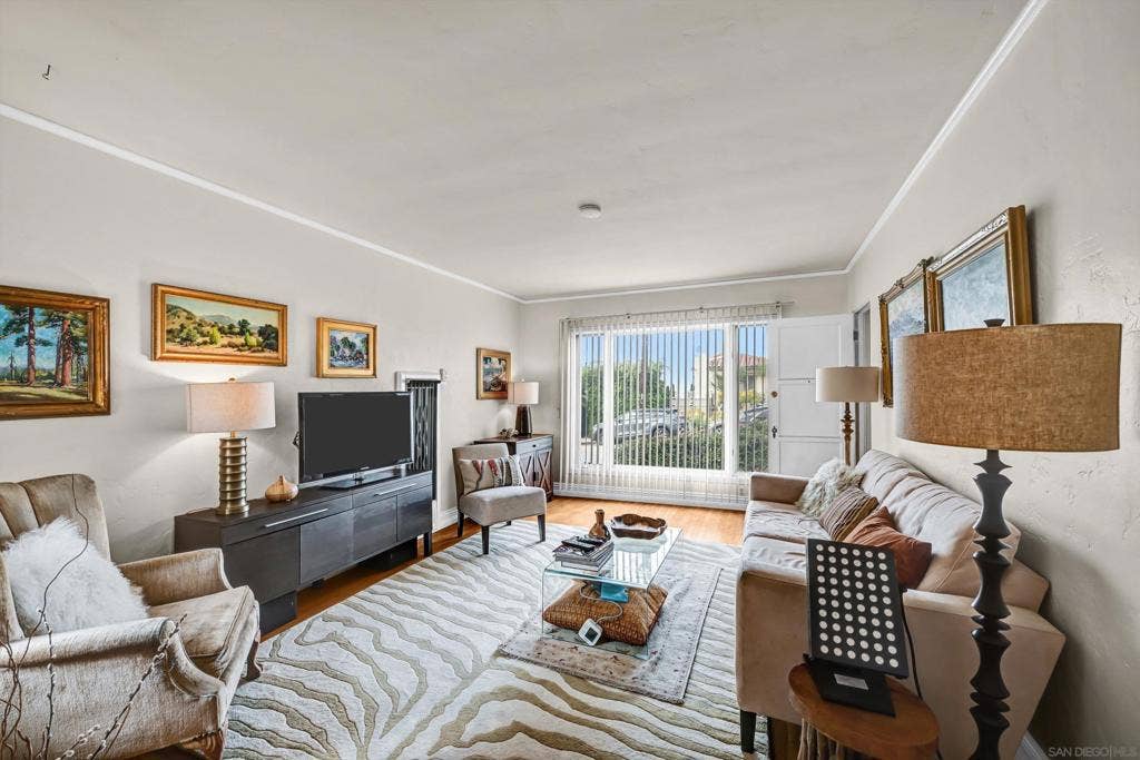 3319 Columbia St, San Diego, CA 92103 3319 Columbia St, San Diego, CA 92103