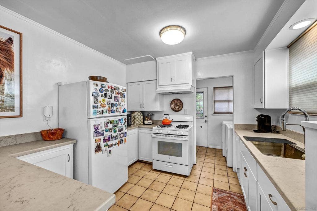 3319 Columbia St, San Diego, CA 92103 3319 Columbia St, San Diego, CA 92103
