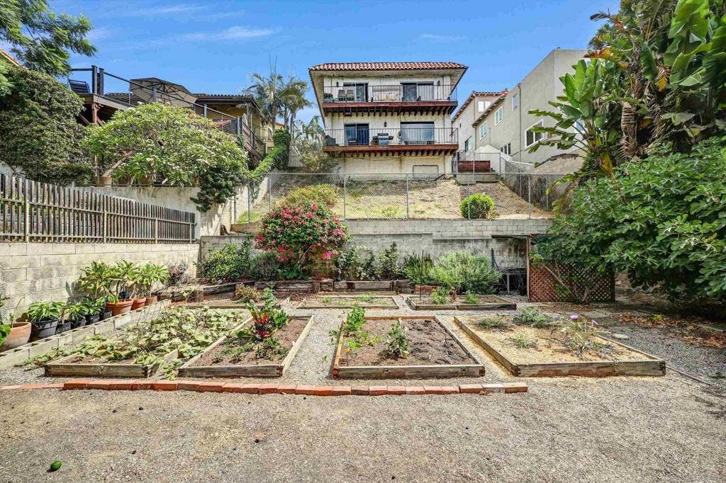 3319 Columbia St, San Diego, CA 92103 3319 Columbia St, San Diego, CA 92103