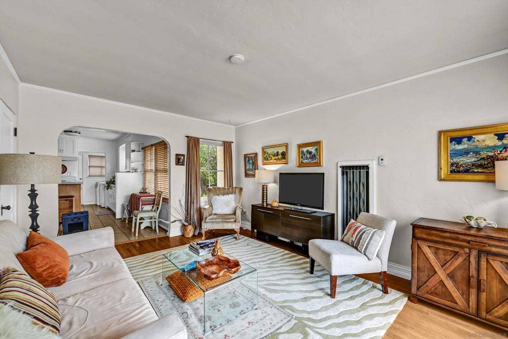 3319 Columbia St, San Diego, CA 92103 3319 Columbia St, San Diego, CA 92103