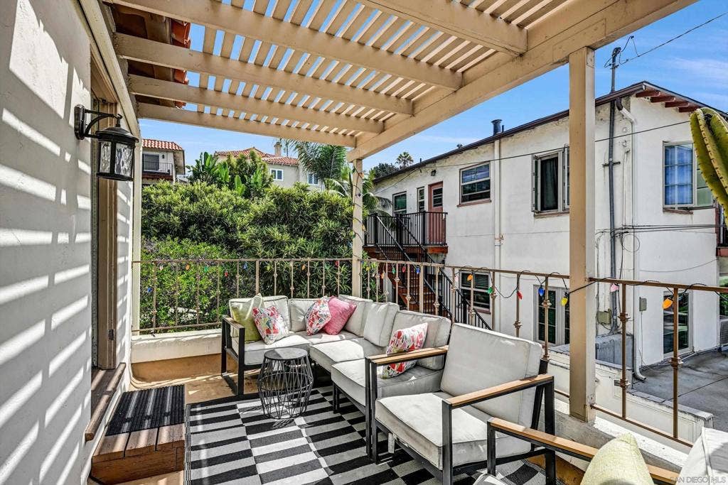 3319 Columbia St, San Diego, CA 92103 3319 Columbia St, San Diego, CA 92103